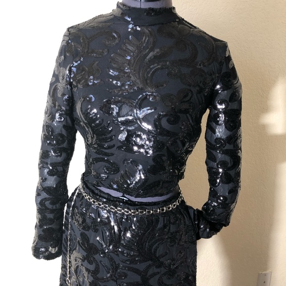 Last 2 🤩2 Pi Sequin Outfit - Picture 2 of 6